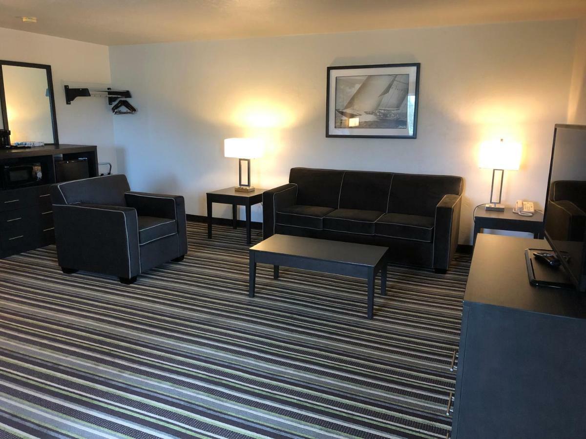 Super 8 By Wyndham Portland Airport Hotell Exteriör bild